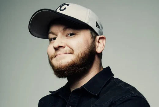 ‘Chasing Chasing Amy’ Helmer Sav Rodgers Inks With Sandstone for Management